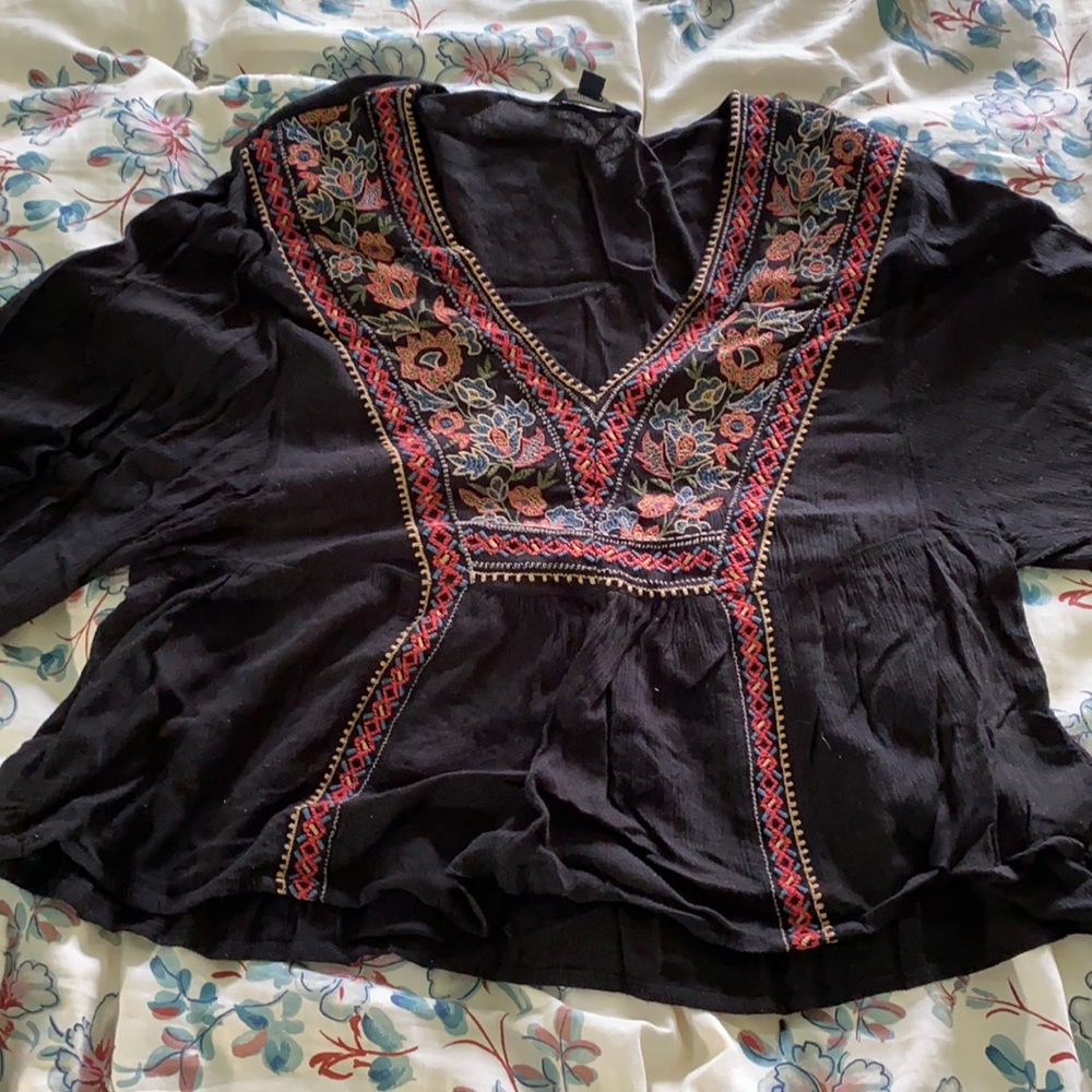 American Eagle top